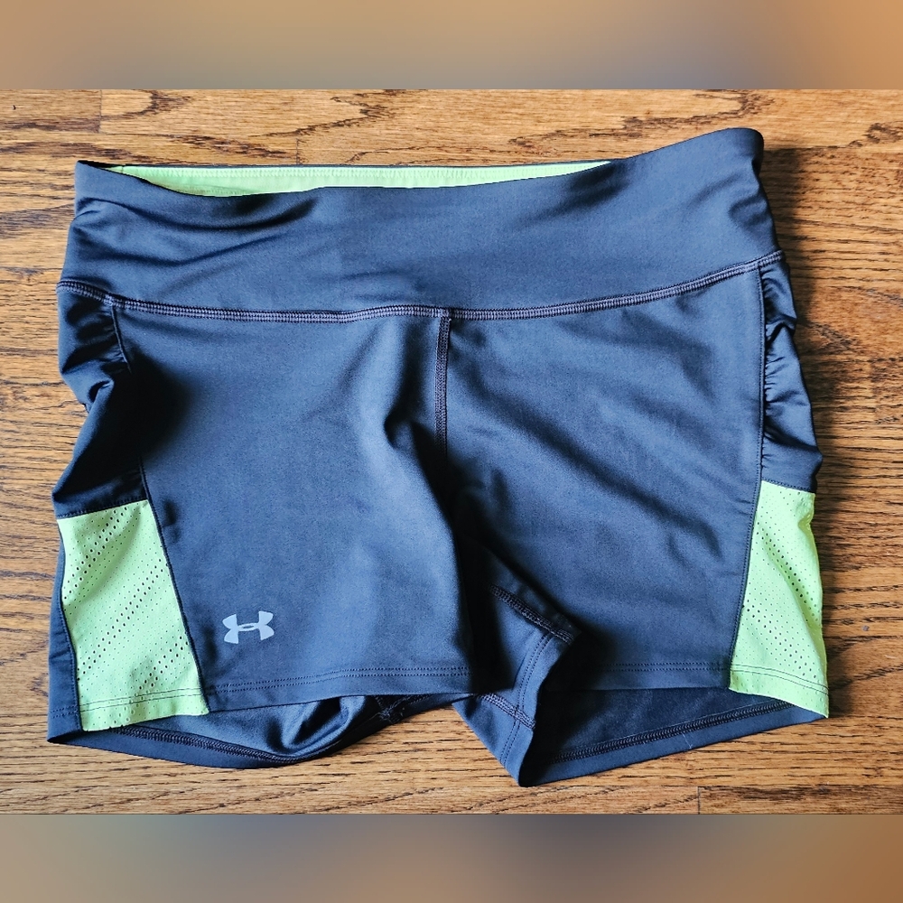 Women's Under Armour HeatGear 4" Shorts / Black & Neon Green 💚